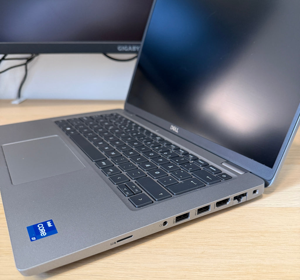 Dell Latitude 5420 — 14" Zakelijke Laptop | i7-1185G7 / 16GB / 256GB SSD / FHD / Win 11 Pro